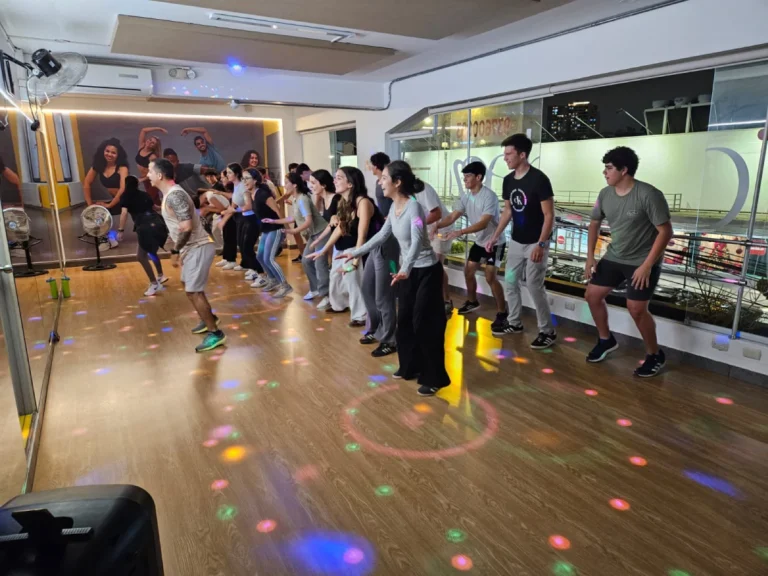 Grupo mixto Fit & Dance Baile